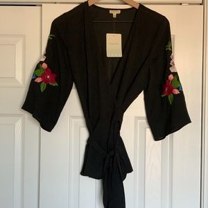 NWT Lily White Kimono Style Top